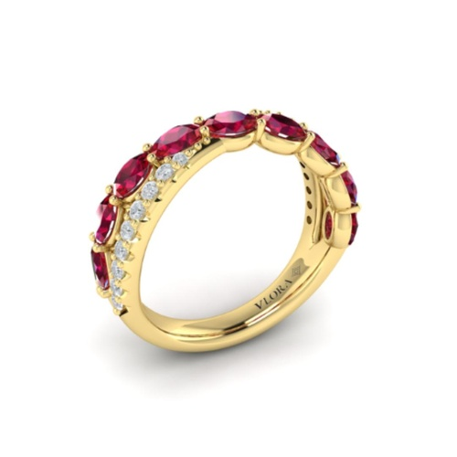 A luxurious diamond and ruby gold ring.