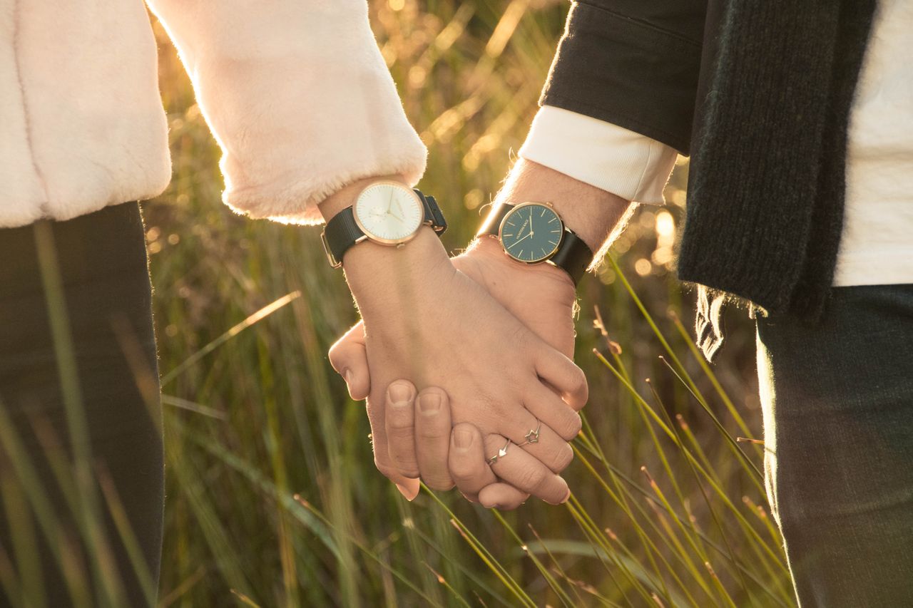 Hand watch style outlet